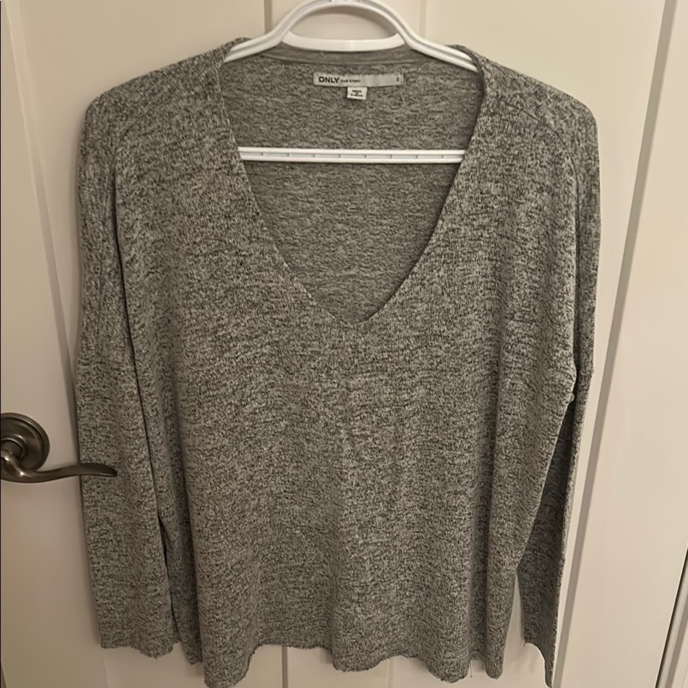 Only our story Gray V-Neck Sweater with Relaxed Fit, size S